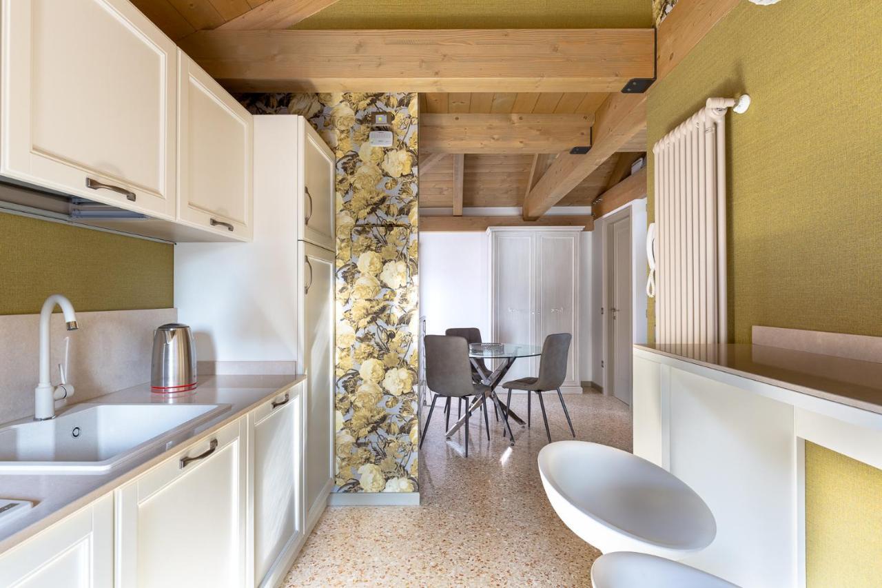 Ca' Cappello Venice Apartment 2 With Canal View Esterno foto