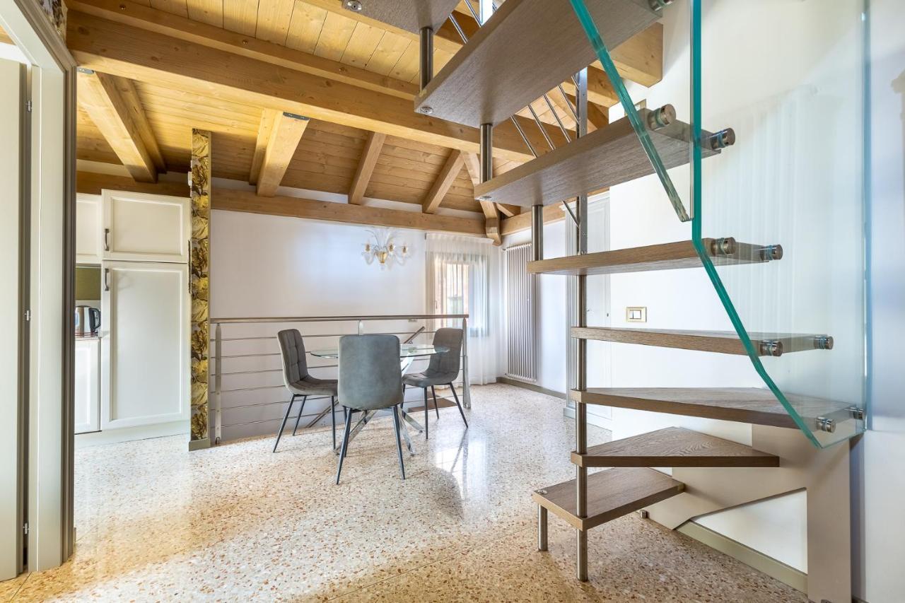 Ca' Cappello Venice Apartment 2 With Canal View Esterno foto