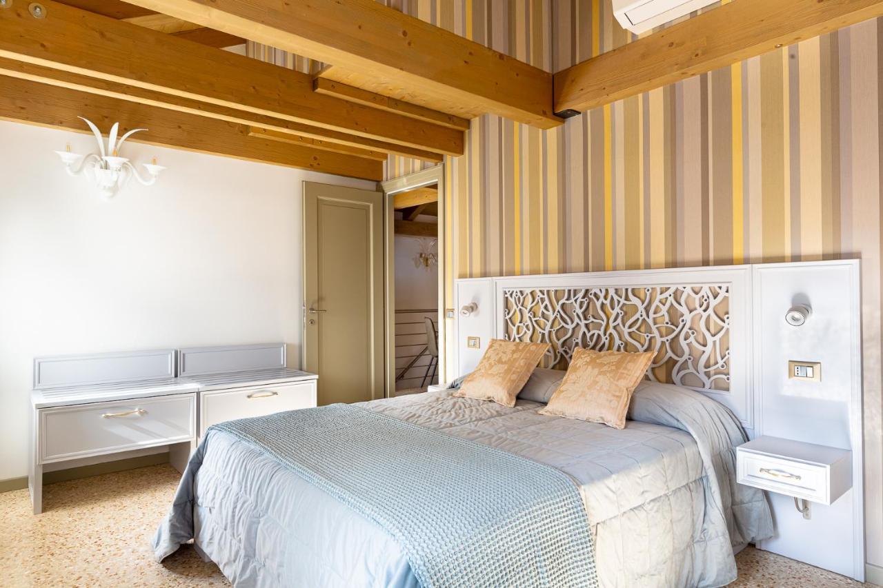Ca' Cappello Venice Apartment 2 With Canal View Esterno foto
