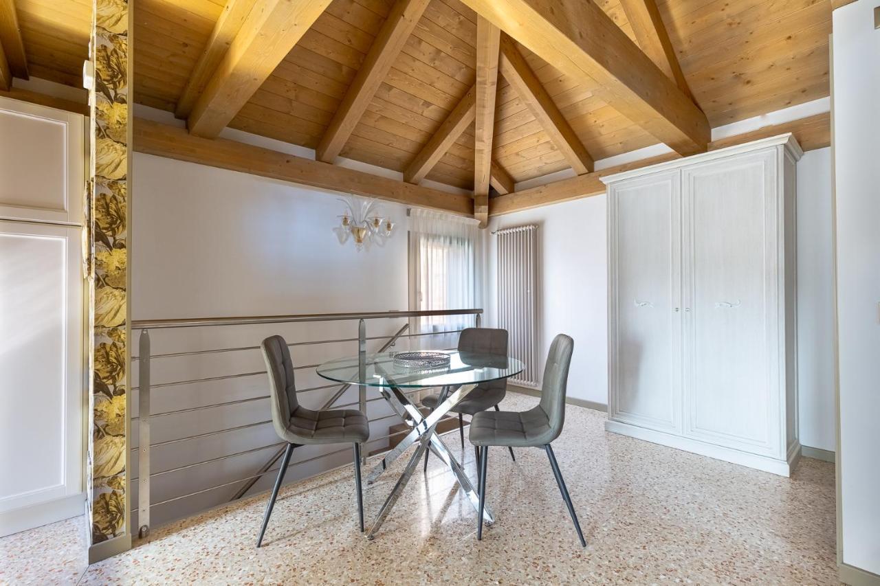 Ca' Cappello Venice Apartment 2 With Canal View Esterno foto
